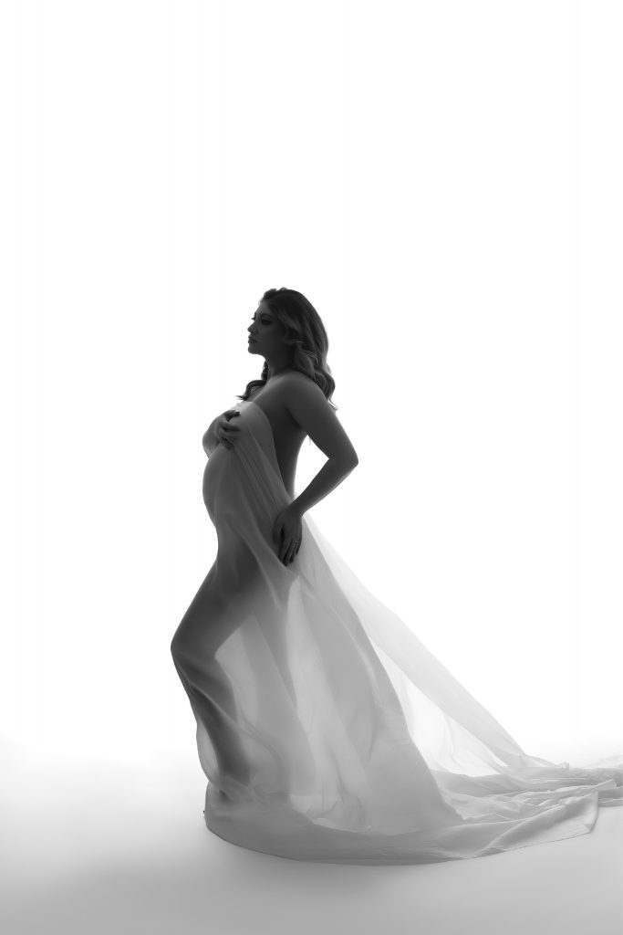 Lil One Photography - Maternity portraits