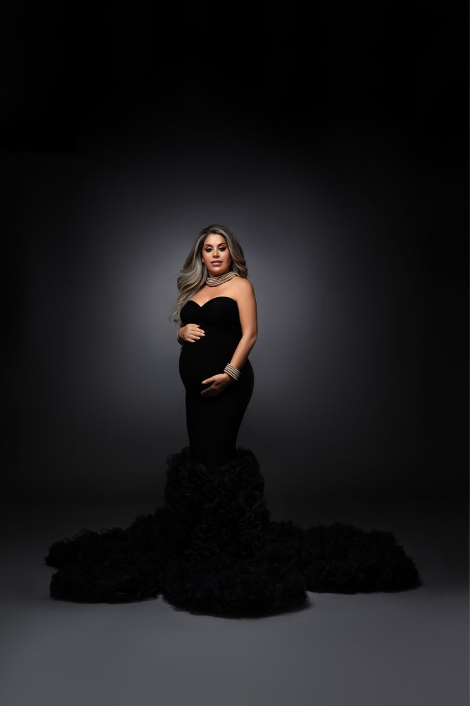 Lil One Photography - Maternity portraits