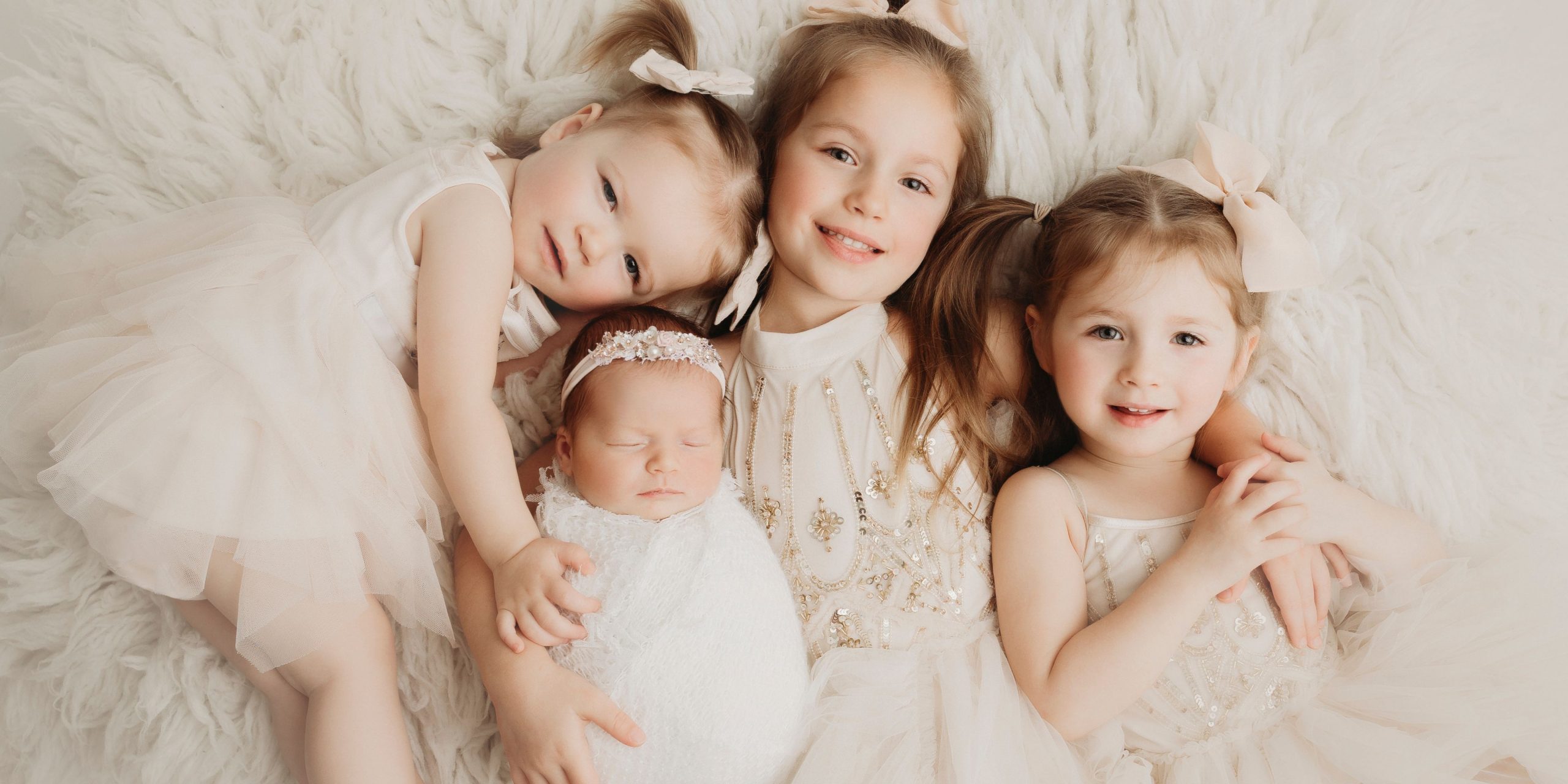 Lil One Photography - Newborn Baby and Siblings