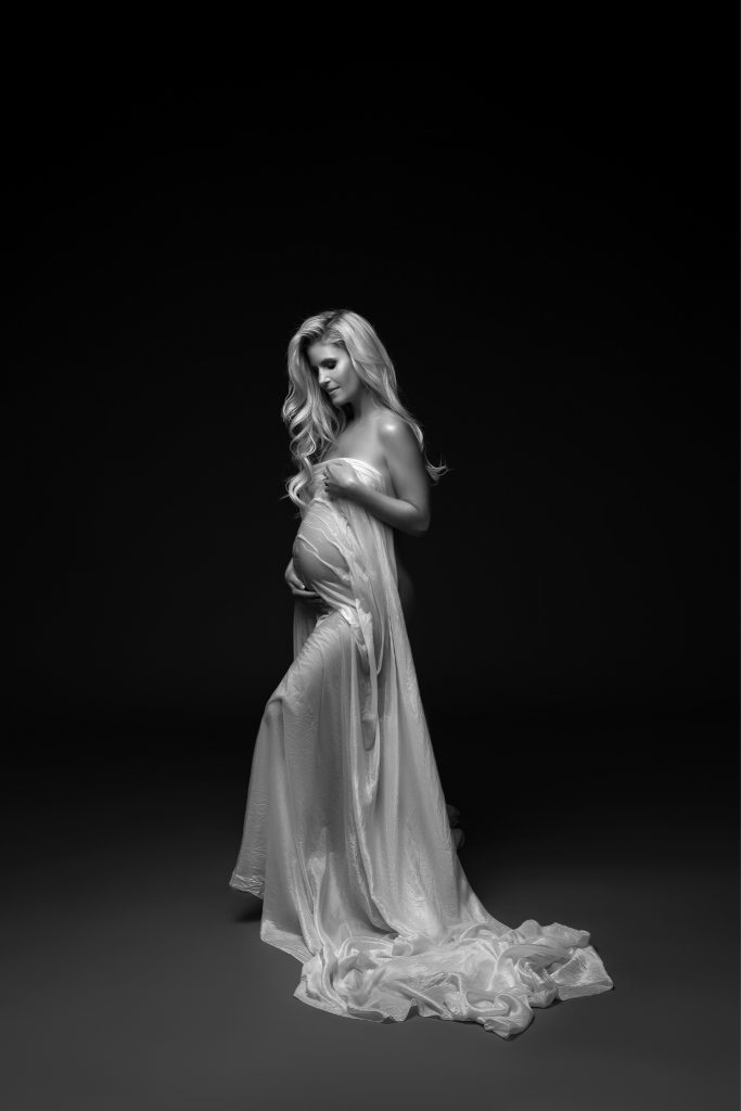 Lil One Photography - Maternity portraits