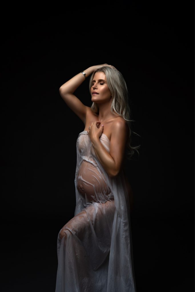 Lil One Photography - Maternity portraits