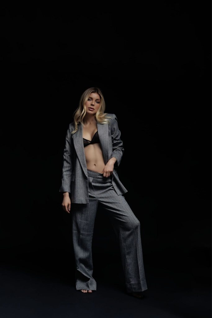 Lil One Photography – Love Yourself glamour and boudoir portraits