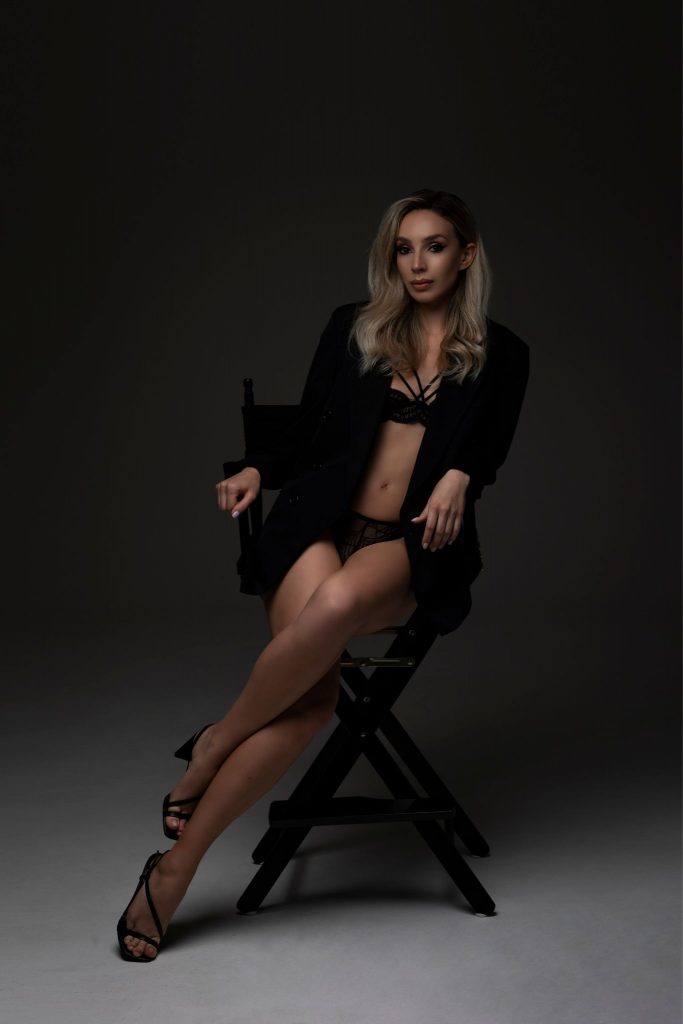 Lil One Photography – Love Yourself glamour and boudoir portraits